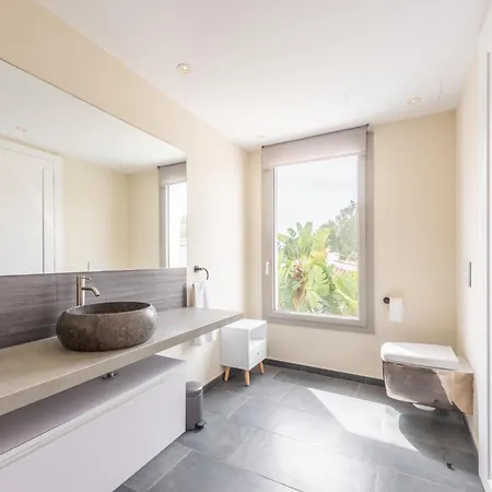 Casa Belle Luxury Side Holiday home *